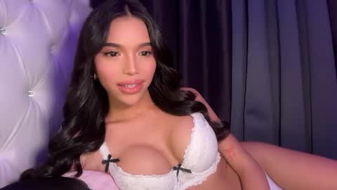 babysabrinaxx online show from November 15, 8:10 pm