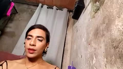 Snapshot of babyy_foxxy chatting on October 27, 10:43 pm Megan online show from October 27, 10:43 pm