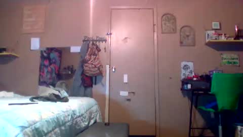 Badbitch520 online show from May 7, 2:51 am