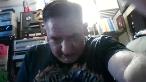 Snapshot of badcady0 chatting on October 17, 5:55 am badcady0 online show from October 17, 5:55 am