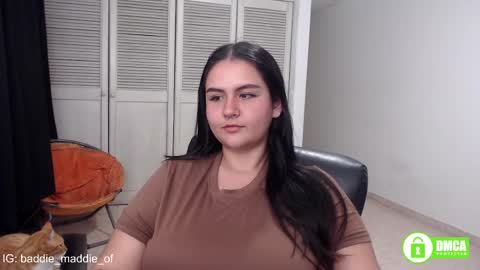 Snapshot of baddie_maddie_ chatting on October 7, 3:35 am want custom text me through my snap 3  online show from October 7, 3:35 am