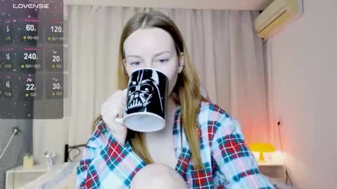 Snapshot of bae_cake__ chatting on October 13, 3:14 pm Alice online show from October 13, 3:14 pm
