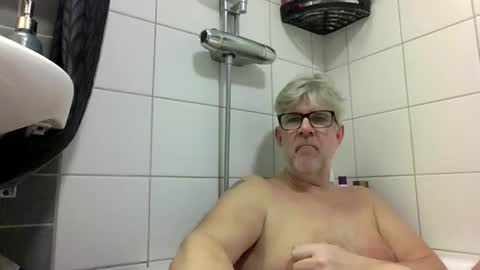 baggelina75 online show from January 18, 7:34 pm