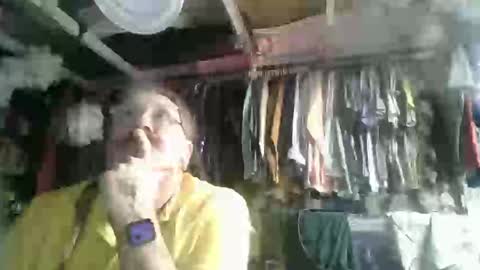 Snapshot of balls_deep_209 chatting on October 22, 9:23 am boton online show from October 22, 9:23 am