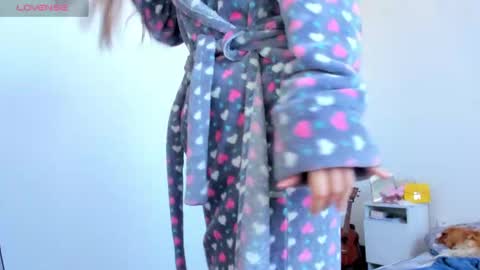 Kira online show from April 17, 10:28 am