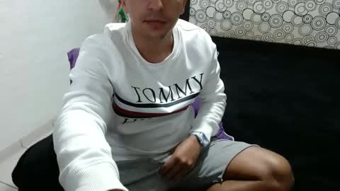 YOANDRES online show from February 7, 10:40 am