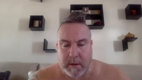 banana5289 online show from March 2, 3:05 pm