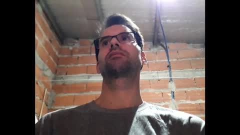 Ezequiel online show from March 1, 2:05 am