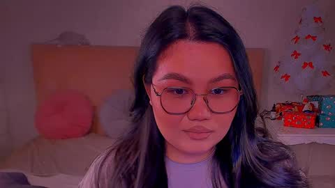 Barbie Kim online show from February 2, 5:04 pm