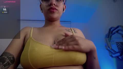 Snapshot of barbara_muller chatting on September 23, 1:16 pm barbara_muller online show from September 23, 1:16 pm