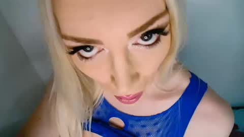 Barbi Bentley online show from October 12, 8:07 am