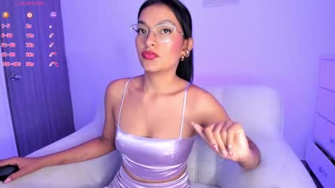 Snapshot of barbie_brunette3 chatting on December 14, 4:01 am  independet model online show from December 14, 4:01 am