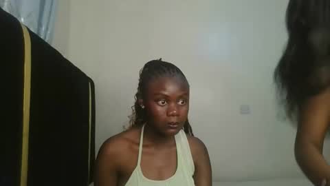 Snapshot of barbie_queen2 chatting on October 11, 10:09 am queen online show from October 11, 10:09 am
