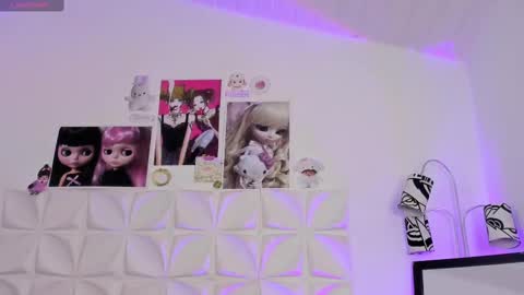 Snapshot of barbieteeen chatting on October 19, 4:22 pm Barbie... online show from October 19, 4:22 pm