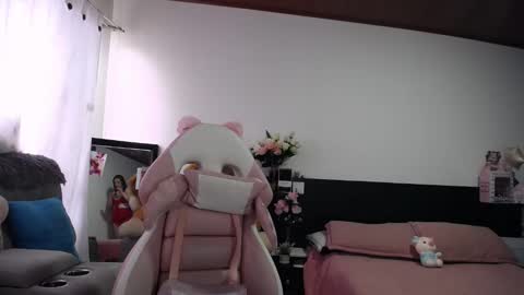 VALENTINA online show from March 11, 3:45 pm