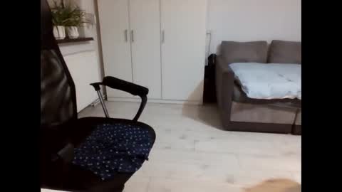 bart_1987 online show from December 4, 4:17 pm