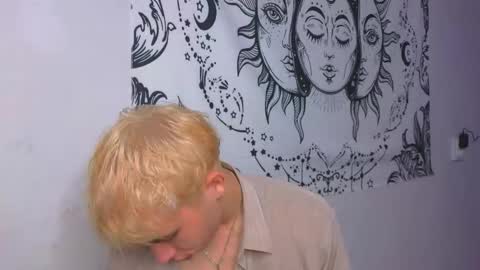 Snapshot of batarol0 chatting on September 11, 7:15 pm mett online show from September 11, 7:15 pm