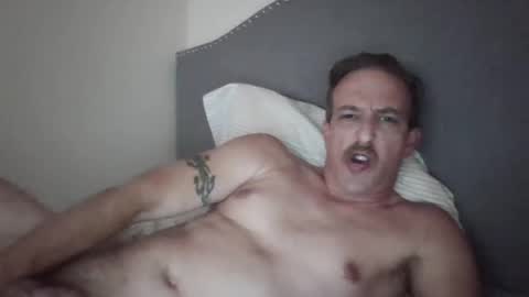 Snapshot of batboy2121 chatting on October 27, 7:47 pm babtboy2121 online show from October 27, 7:47 pm