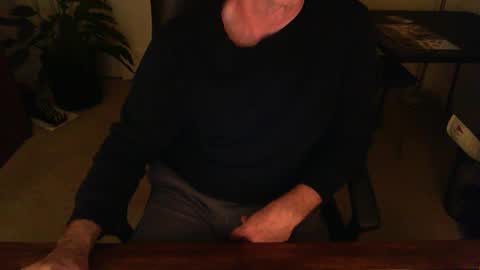 Snapshot of batebro13 chatting on December 16, 12:49 pm BateBro13 online show from December 16, 12:49 pm