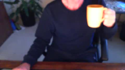 Snapshot of batebro13 chatting on February 15, 3:17 pm BateBro13 online show from February 15, 3:17 pm