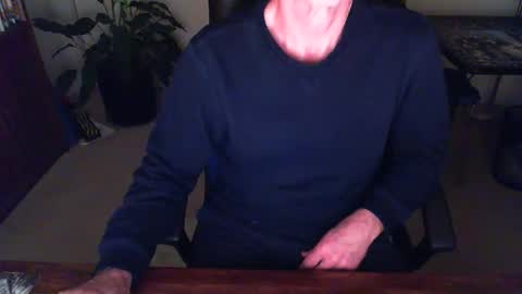 Snapshot of batebro13 chatting on February 24, 1:42 pm BateBro13 online show from February 24, 1:42 pm