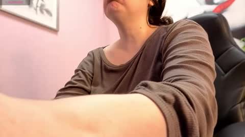 battymoll online show from March 25, 3:41 pm