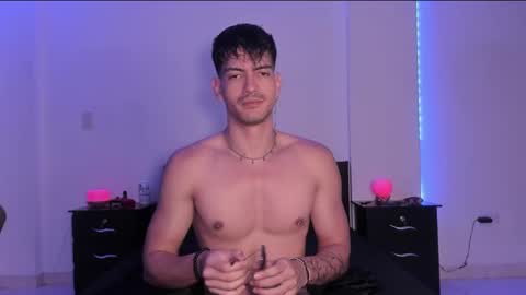 Valentino online show from January 29, 9:07 pm