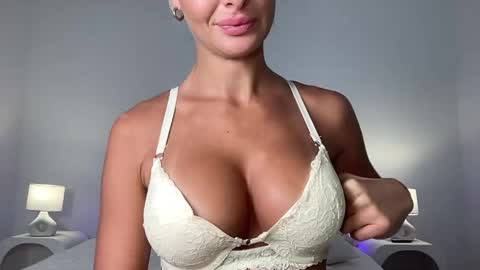 Bree online show from March 10, 10:24 pm