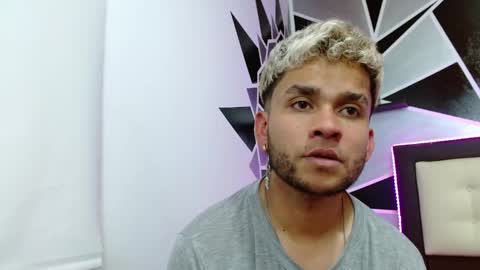 Sara  Juan online show from March 11, 8:41 am