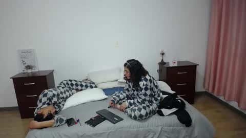 Sara  Juan online show from December 5, 3:50 am