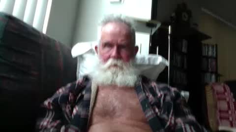 beardbushy online show from April 10, 5:28 pm