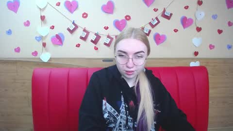 BeatriceFlyy online show from March 1, 6:13 am