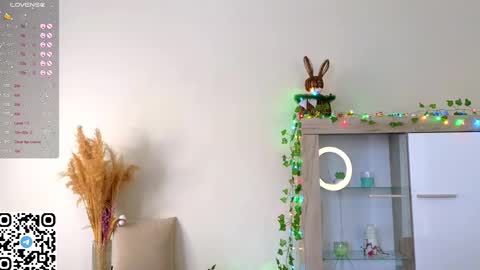 Kate online show from February 10, 9:04 am