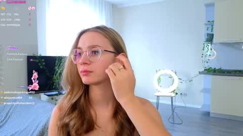 Kate online show from February 14, 9:03 am