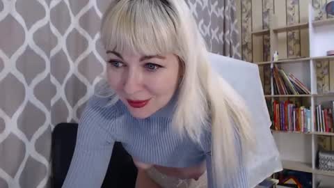 beautylipzzz online show from February 22, 8:00 pm