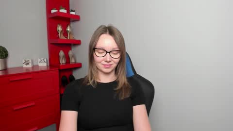 Zoe online show from October 14, 7:11 am