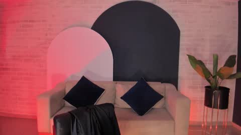 Am Becca online show from December 15, 8:05 pm