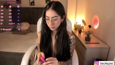 Marzhie online show from September 16, 2:31 pm