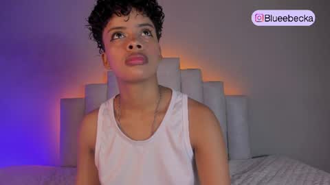 Beecckkkaaa online show from July 30, 12:39 pm