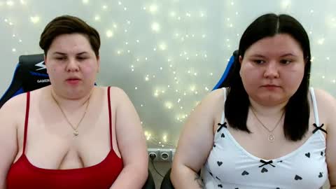 BeckyAndEllen online show from May 30, 6:39 pm