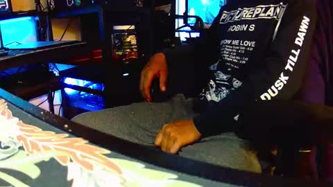 hungnheavy online show from October 19, 11:48 am