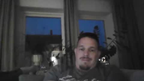 beejee88 online show from February 27, 5:16 pm