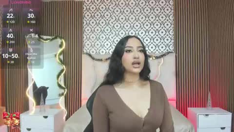 BELLA online show from November 22, 4:05 pm