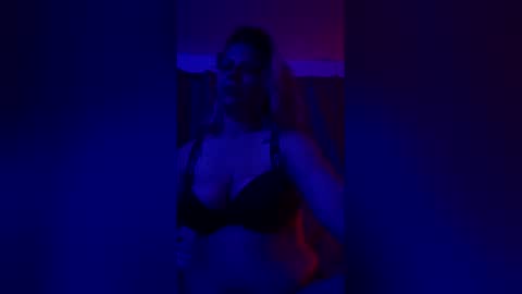 beendoinit680 online show from April 24, 5:20 am