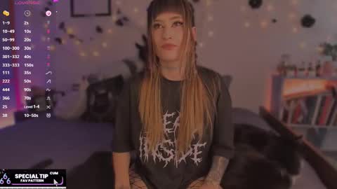       online show from October 1, 8:41 pm