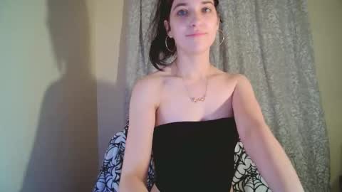 Mia online show from October 29, 6:41 pm