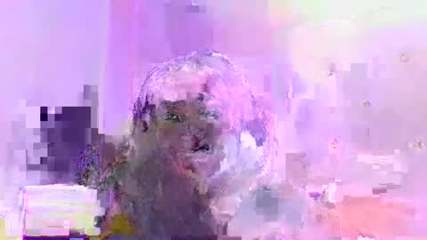 Snapshot of behla_rouseh chatting on October 28, 1:50 am Behla Rouseh online show from October 28, 1:50 am