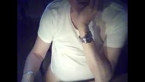 bekklove1 online show from April 10, 9:47 am