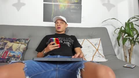 independent model online show from March 6, 11:58 am