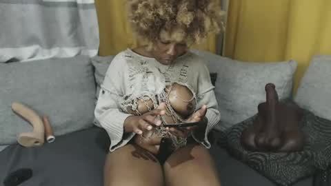 belindaxxxx online show from October 5, 2:20 am